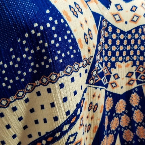 V-Back - Picture 2 of 3